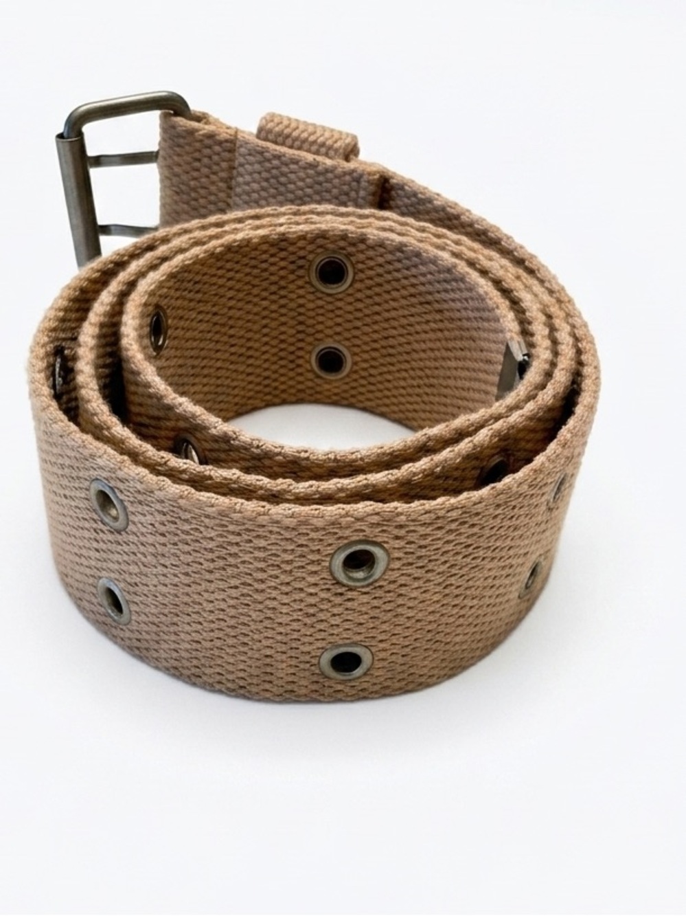 NWOT Tan Canvas Grommet Belt - Picture 5 of 8